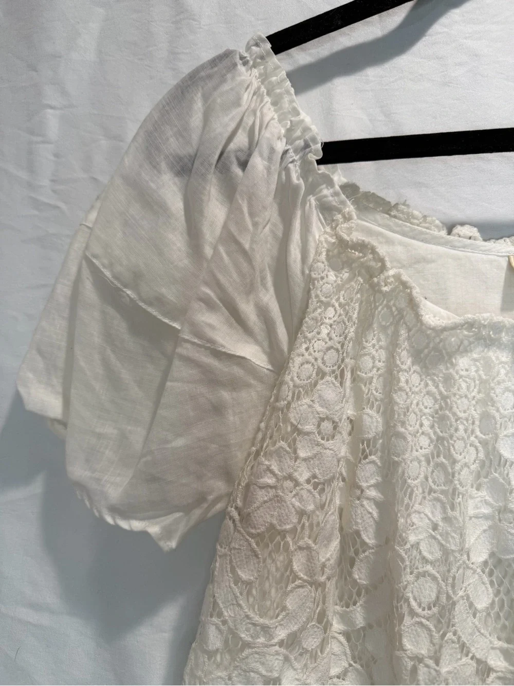 Anthropologie White Lace Puff-Sleeve Peasant Top
